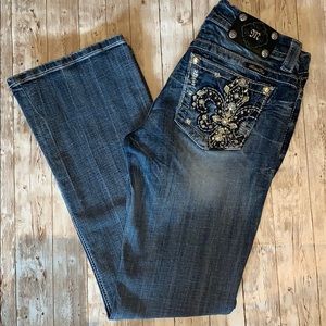 Miss Me jeans, mid-rise, easy boot cut, Sz. 27.